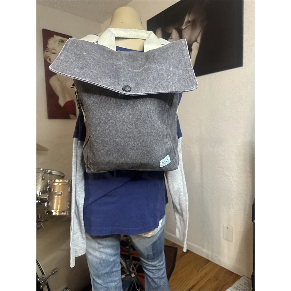 Toms Trekker Excursion Canvas Backpack Grey W/White Straps Button/Zipper Adjust